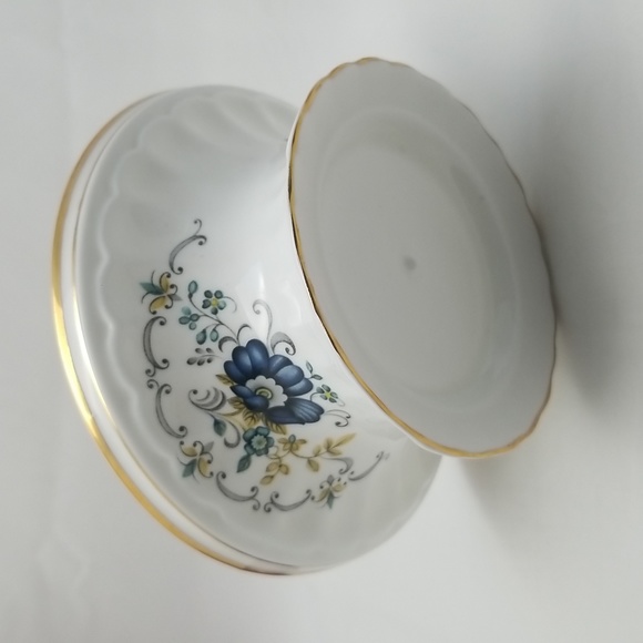 Royal Tara Irish Fine Bone China Blue Corn Flower Pillar Candle Holder - Picture 12 of 13